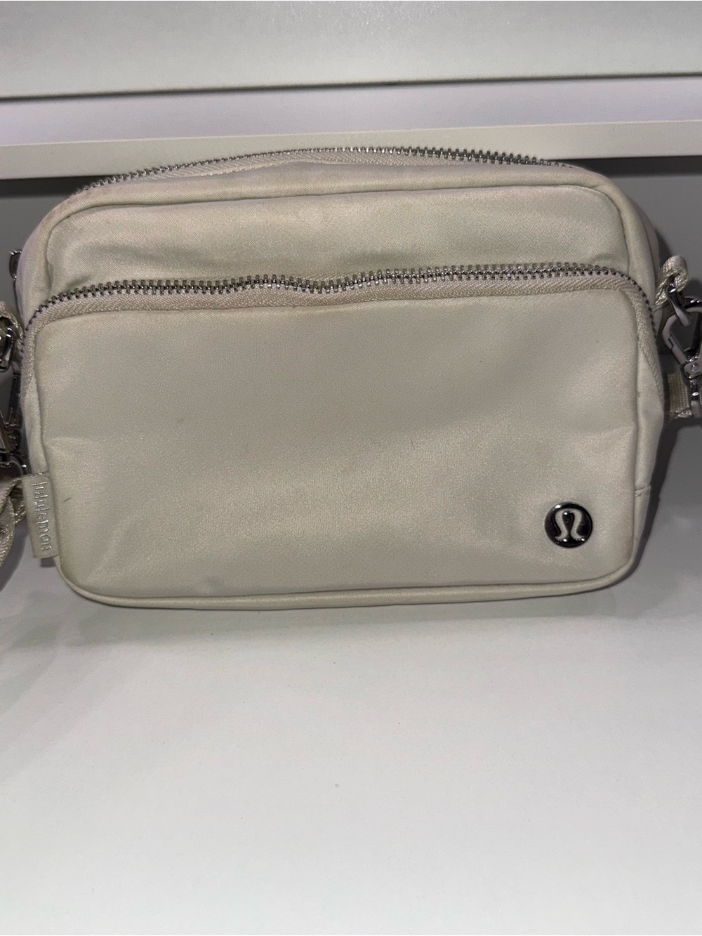 lululemon athletica Cream Women’s Shoulder Bag
